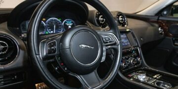 Jaguar Interior Overview – Interior Features, Technology, Photos